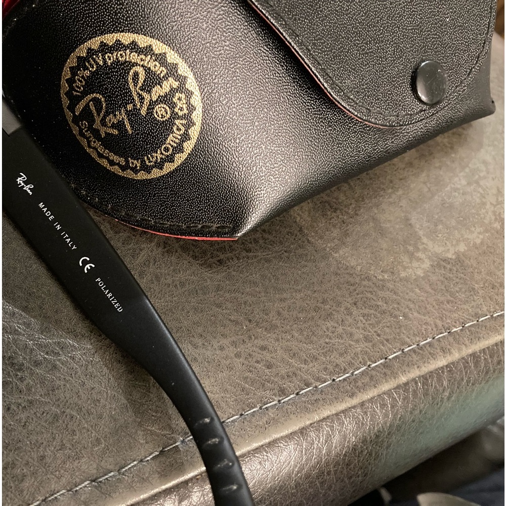Polarized Ray-Ban sunglasses used
